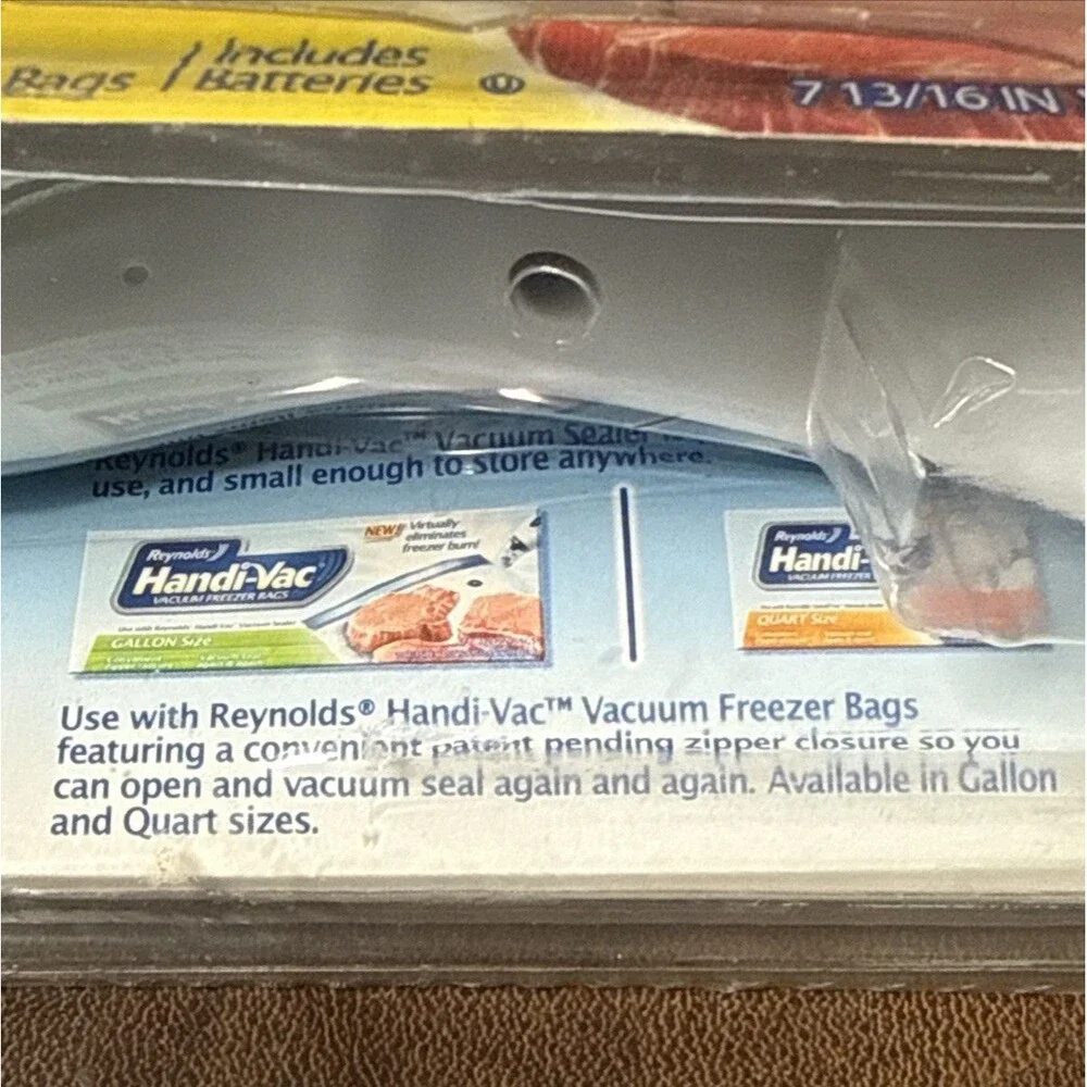 NEW Sealed Reynolds Handi-Vac Handheld Food Vacuum Sealer Starter Kit